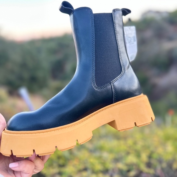 Mango Ankle Boots Size 37 Black Elasticated Sock Chunky Contrast Soles 37/6.5 - Picture 12 of 12